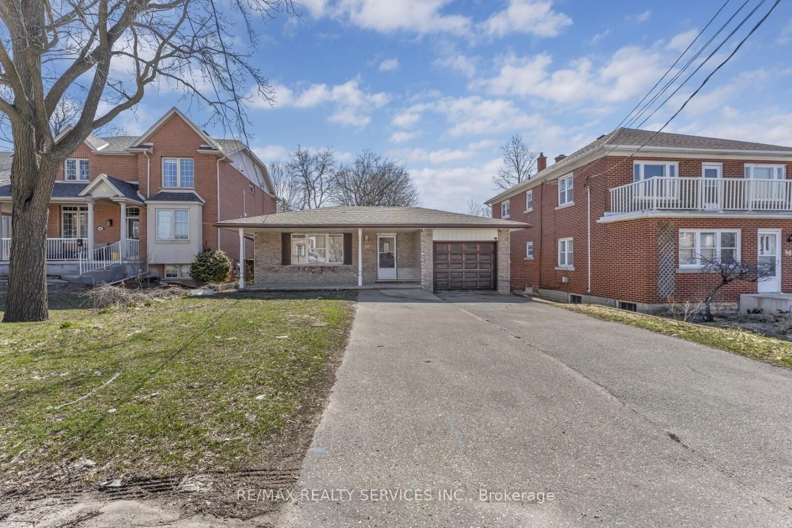 Property Photo:  94 Gage Avenue  ON N2G 2E2 