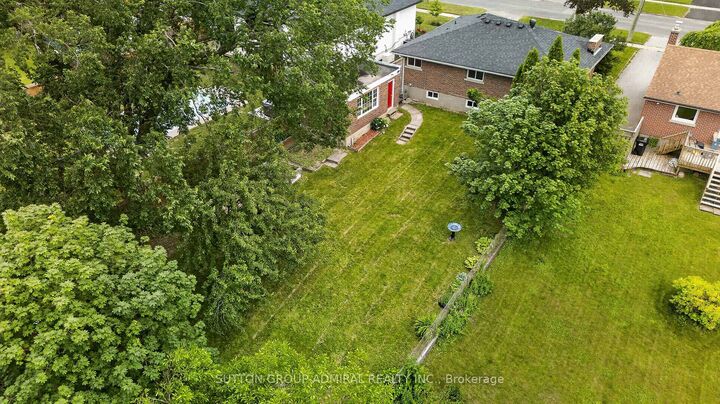 Property Photo:  26 Shannon Street  ON L4M 2K8 