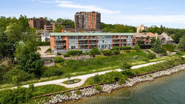 21 Kempenfelt Drive 103 — photo 1