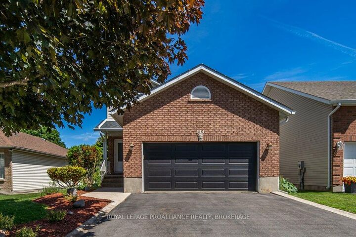 Photo de la propriété:  944 Ringstead Street  ON K7M 8V2 