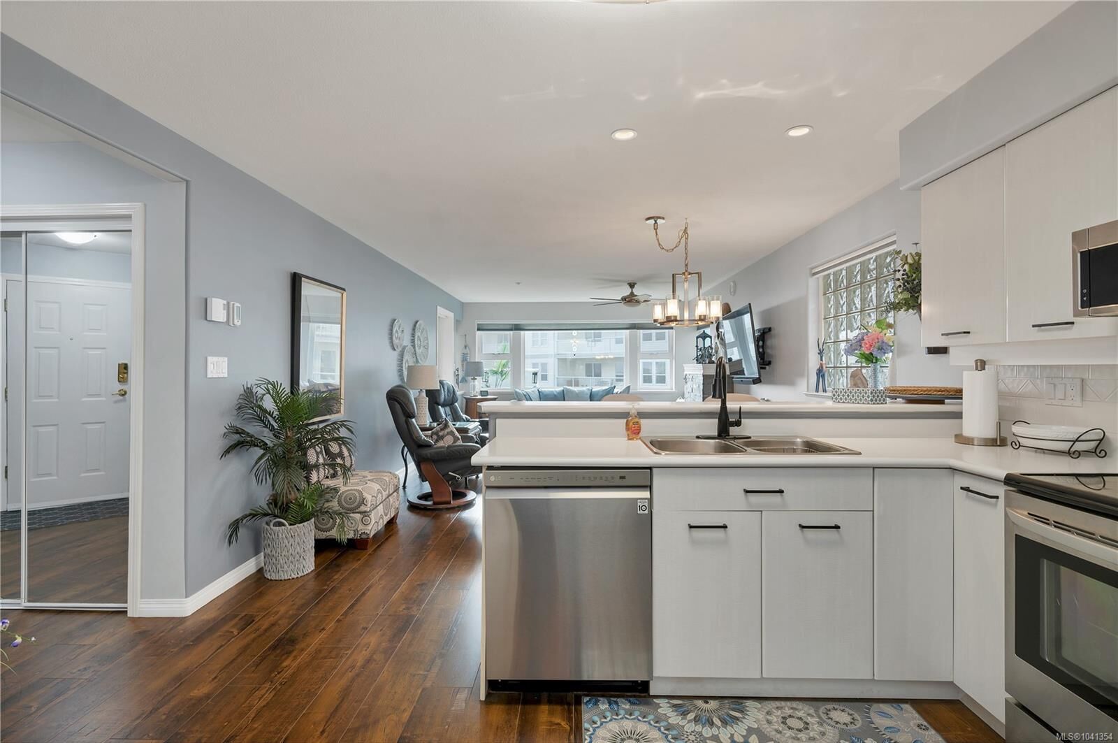 Property Photo: 350 Island Hwy S #105 BC V9W 1A5
