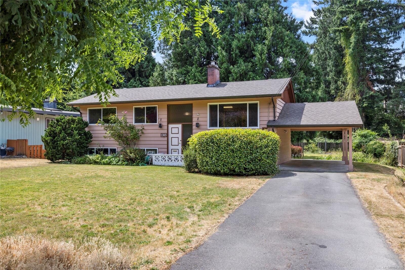 Property Photo:  2365 Marlborough Dr  BC V9S 3J3 