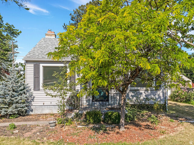 Property Photo:  2830 S 2300 E  UT 84109 