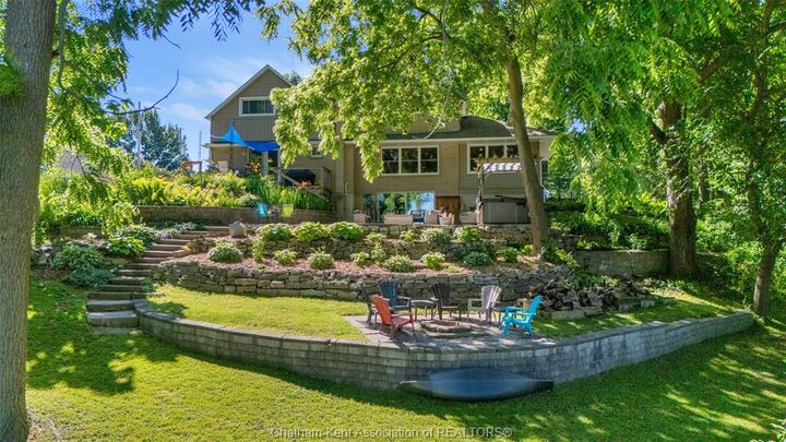 472 Sydenham Street — photo 1