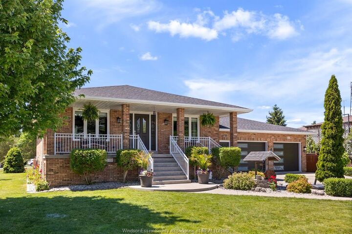 1545 Willow Drive — photo 1