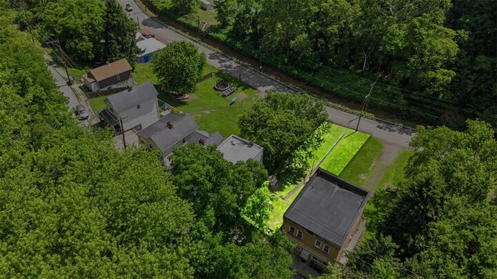 Property Photo:  505 Liberty Way  PA 15133 