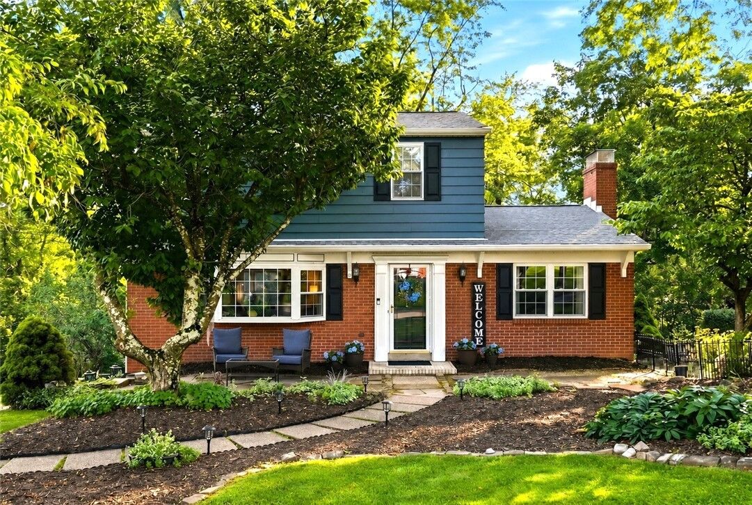 Property Photo:  737 Wyngold Drive  PA 15237 