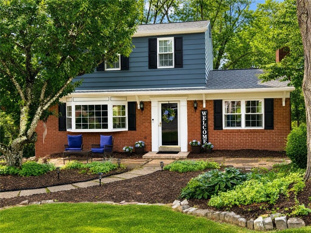 Property Photo:  737 Wyngold Drive  PA 15237 