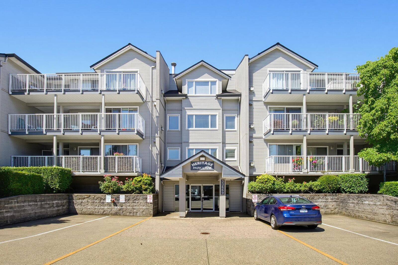 Property Photo: 33669 2nd Avenue 303 BC V2V 6Z4