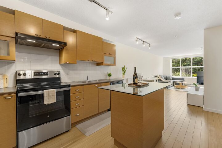 10707 139 Street 216 — photo 1