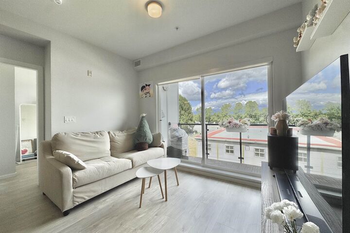Property Photo: 6283 Kingsway 227 BC V5J 0H3