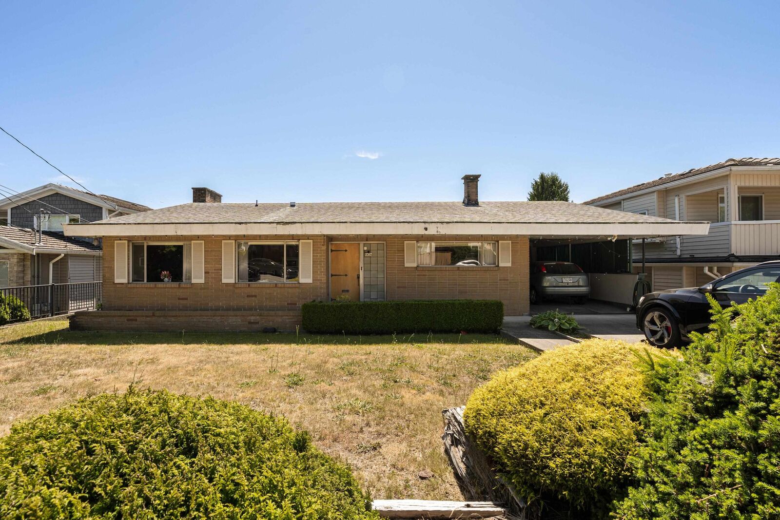 Property Photo: 5426 Clinton Street BC V5J 2L8