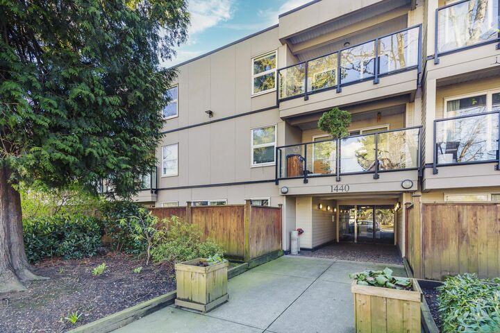 1440 E Broadway Street 115 — photo 1