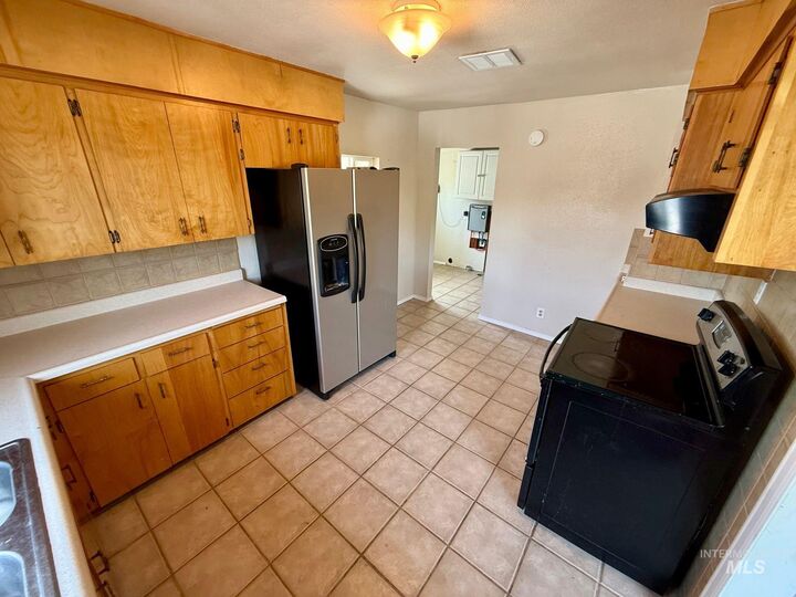 Property Photo:  1225 McCarroll St  WA 99403 