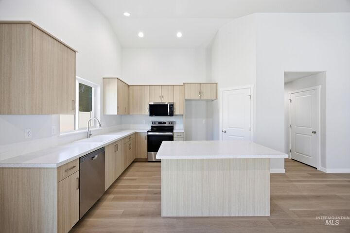 Property Photo:  613 W Novak Dr  ID 83617 