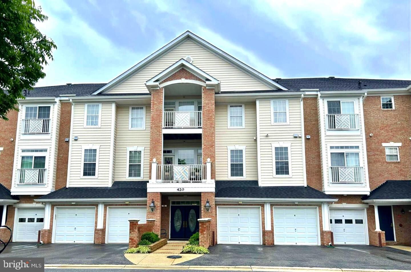 Property Photo: 420 Hamlet Club Drive 304 MD 21037