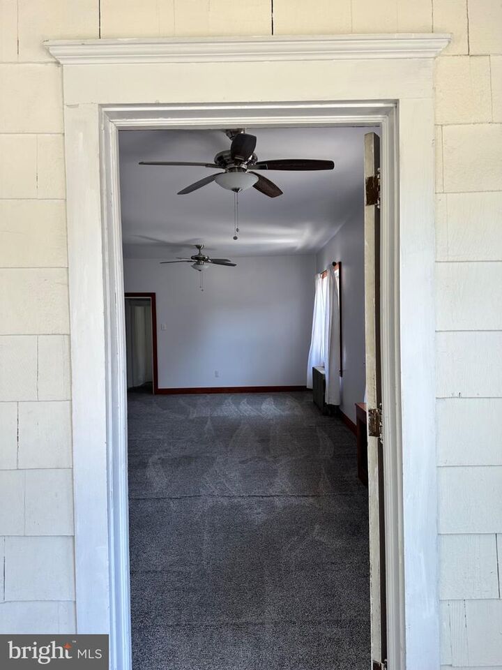 Property Photo:  29 E Gloucester Pike 29 B  NJ 08007 