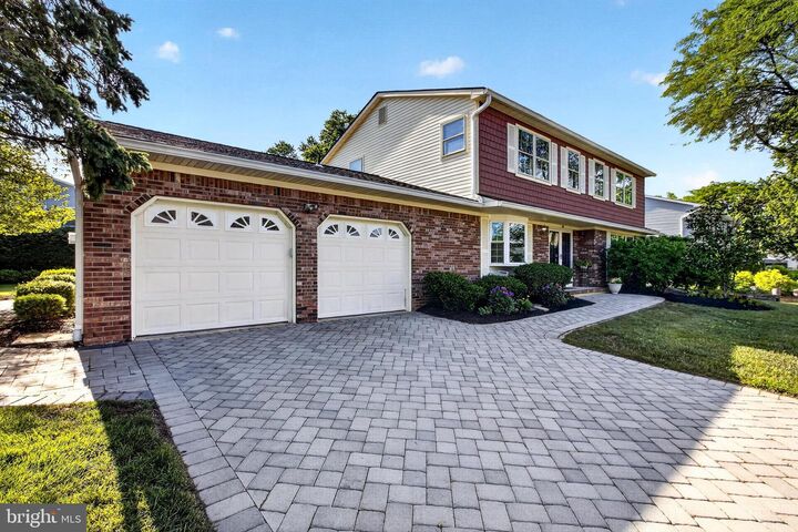 Property Photo:  30 Hamilton Lane N  NJ 08536 