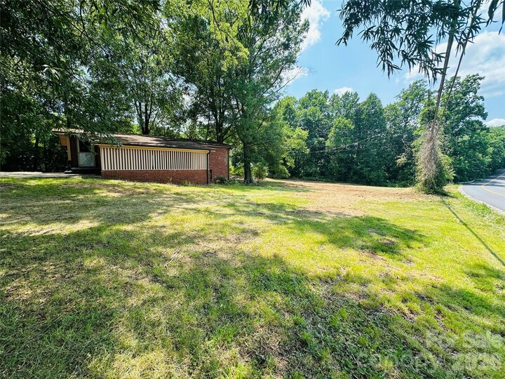 Property Photo: 14 Pop Davis Road NC 28681
