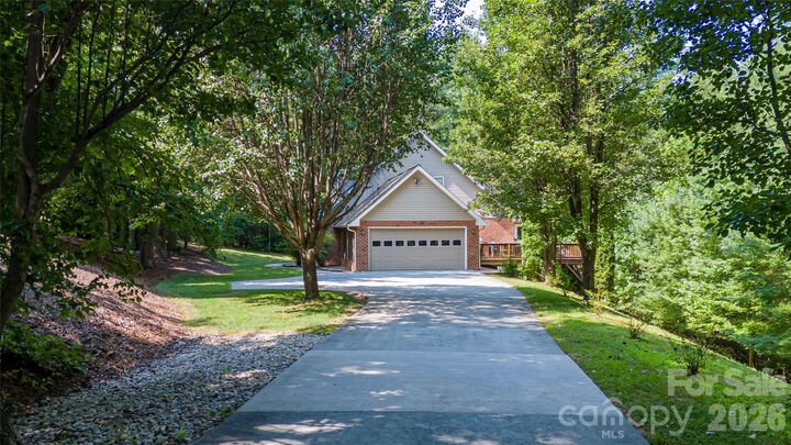 Property Photo:  1518 Southpointe Drive  NC 28655 
