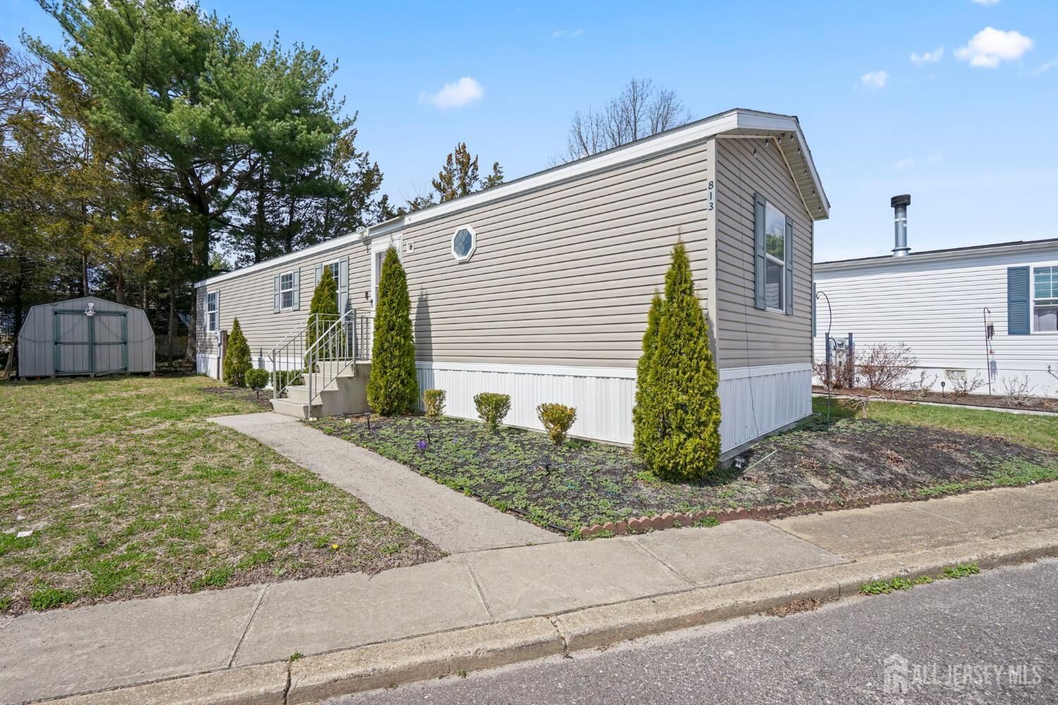 Property Photo:  813 North Street  NJ 2260 