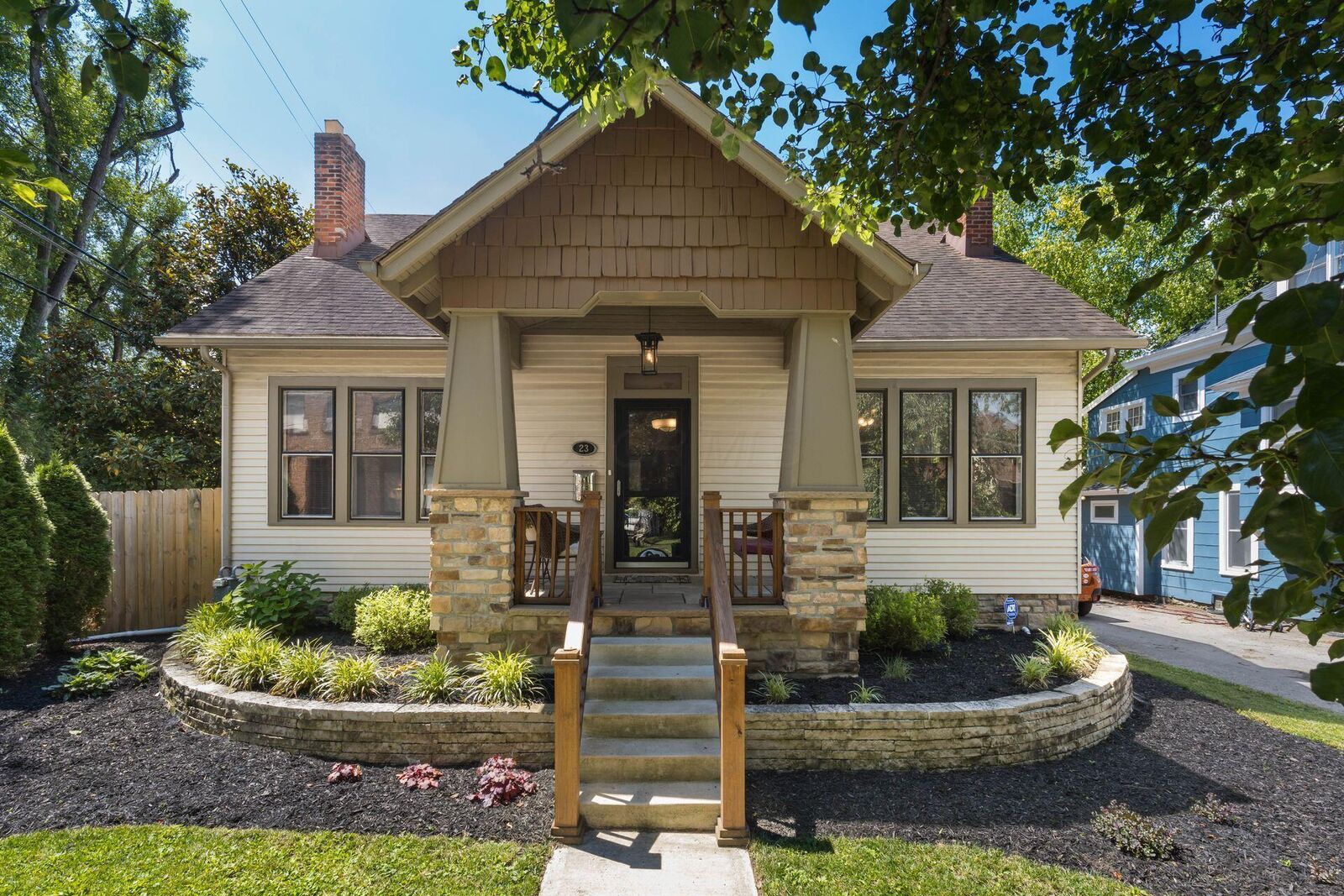 Property Photo:  23 W Orchard Lane  OH 43214 