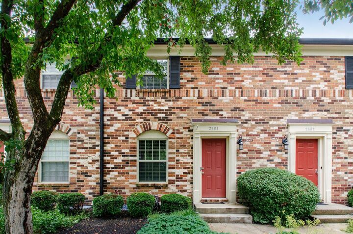 Property Photo: 2564 Shore Line Lane OH 43221