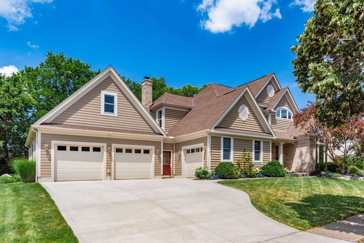 Property Photo: 5592 Fawnbrook Lane OH 43017
