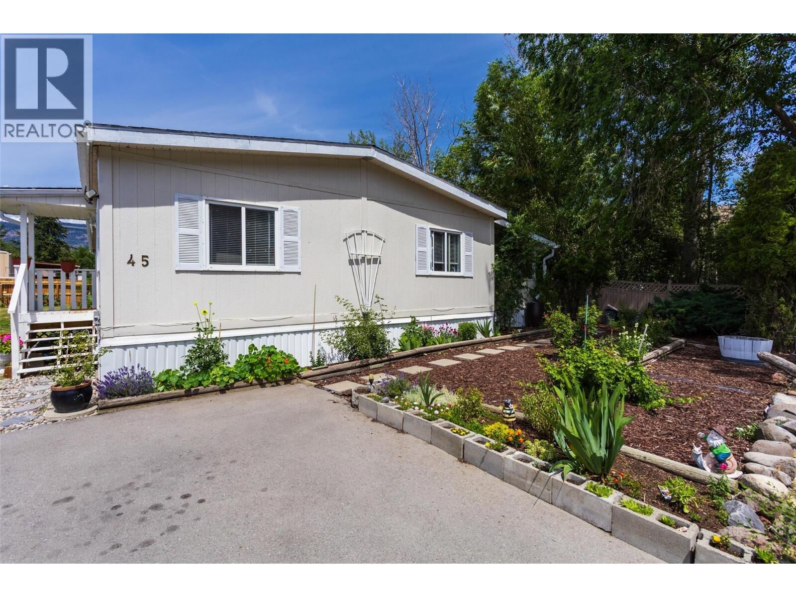 Property Photo: 1881 Boucherie Road 45 BC V4T 0C9