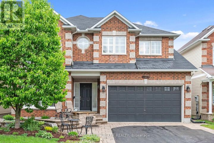 245 Lucinda Crescent — photo 1