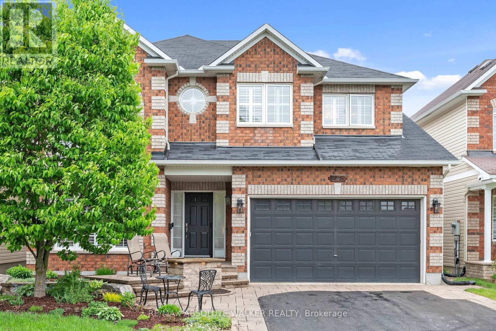 Property Photo: 245 Lucinda Crescent ON K1W 0A1