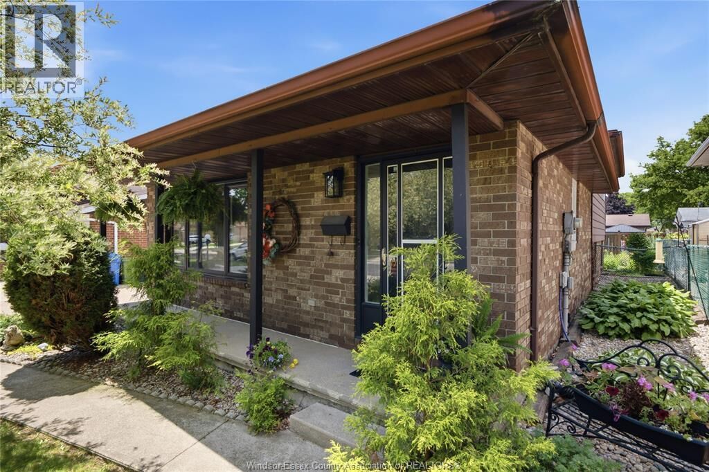 Property Photo:  1705 Southdale  ON N8W 4W8 