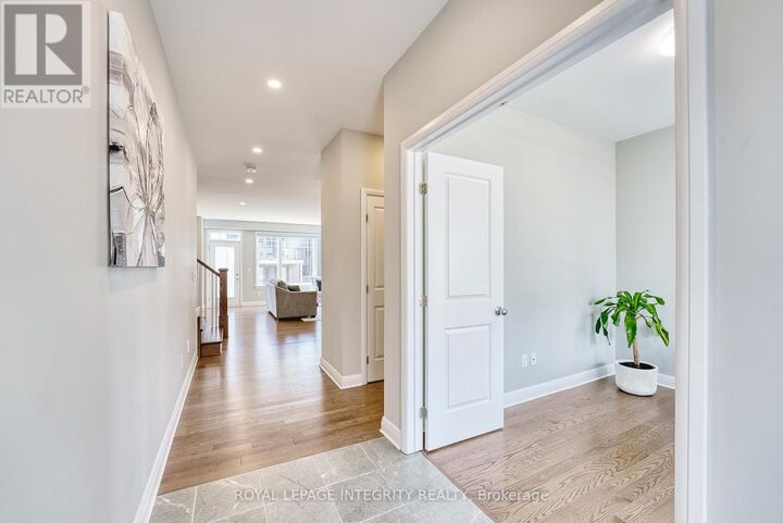 Property Photo:  232 Ketchikan Crescent  ON K2T 0S3 
