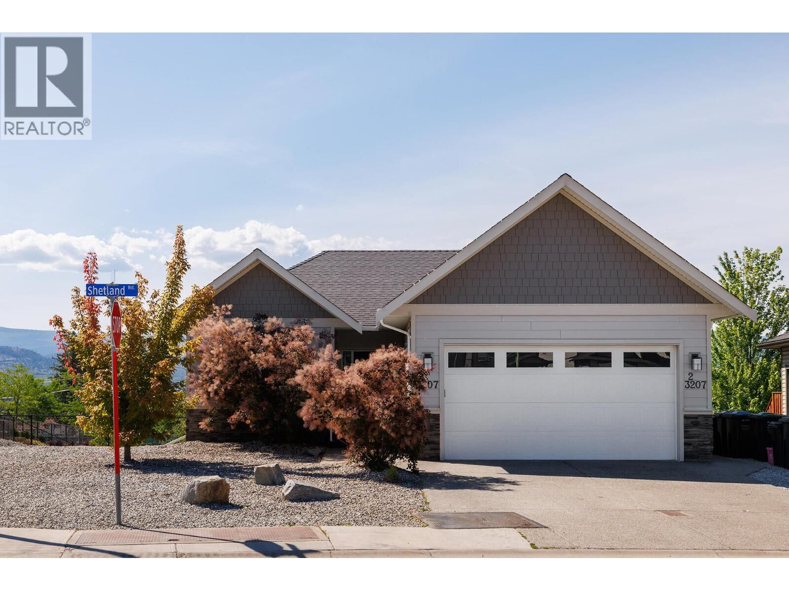 Property Photo: 3207 Shetland Road BC V1V 3B1