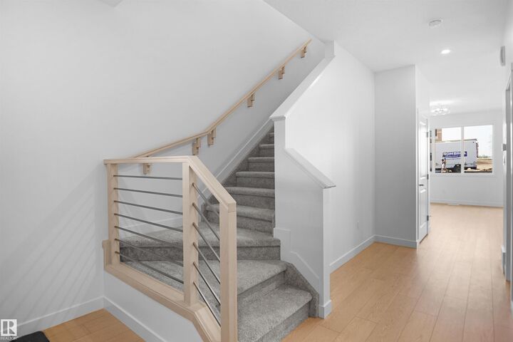Property Photo:  944 17 Avenue NW  AB T6T 2N5 