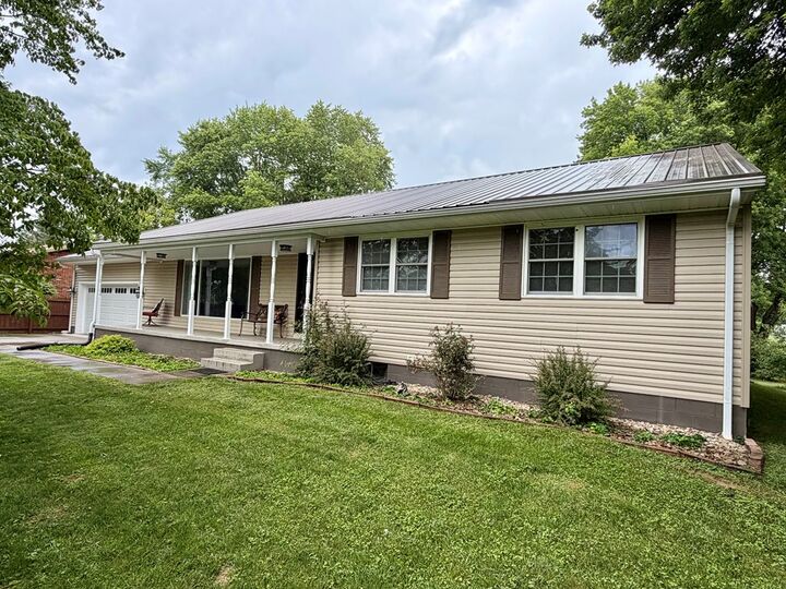 Property Photo:  60 8th Street  KY 41175 