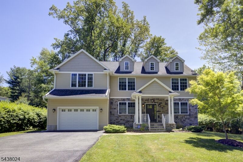 Property Photo:  8 Phyllis Pl  NJ 07869 