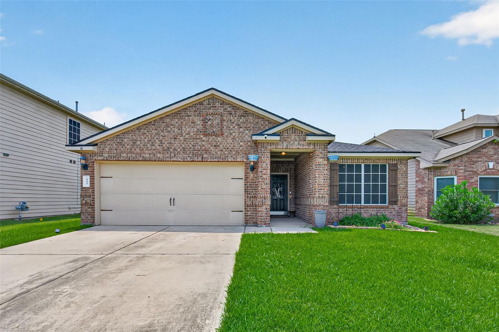 Property Photo: 902 Marigold Road TX 77521