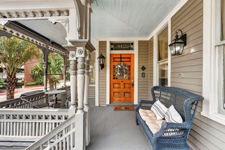 Property Photo:  812 19th Street  TX 77550 