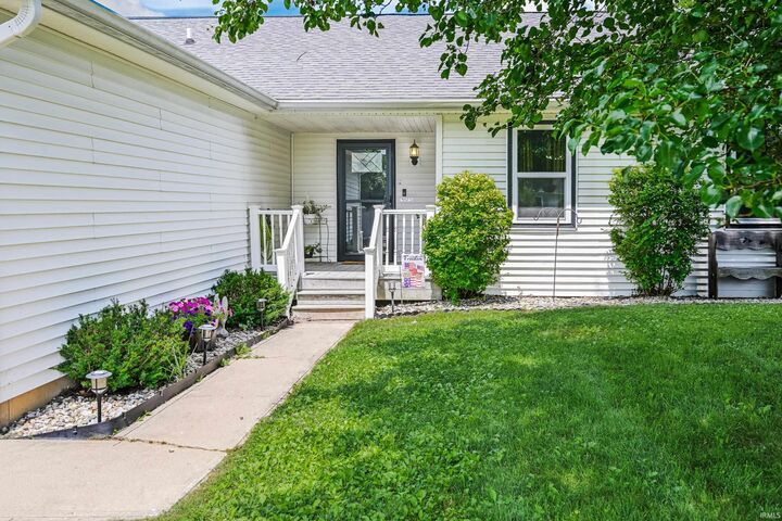 Property Photo:  1267 E Marigold Drive  IN 47401-8989 