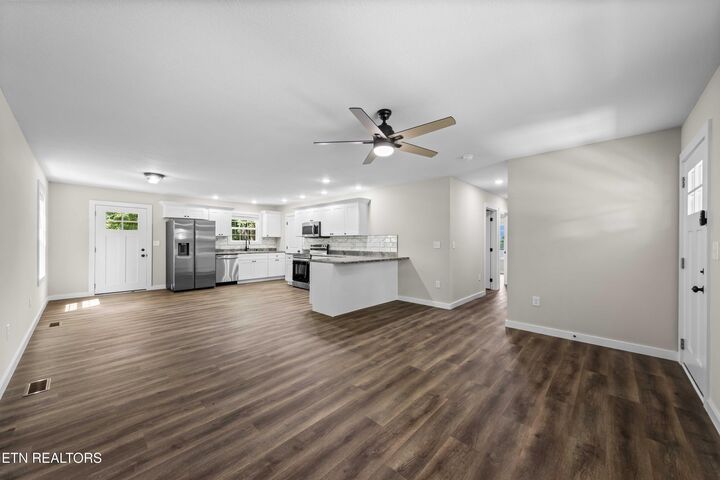 Property Photo:  391 Summit Drive  TN 37870 