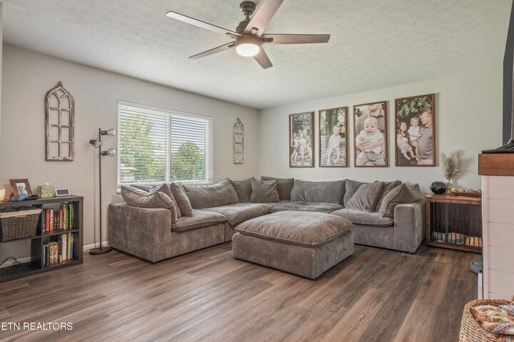 Property Photo:  128 Rhonda Way  TN 37854 