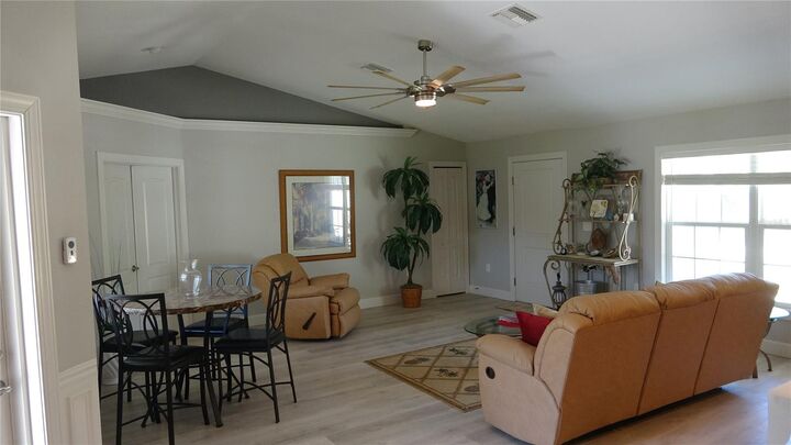 Property Photo: