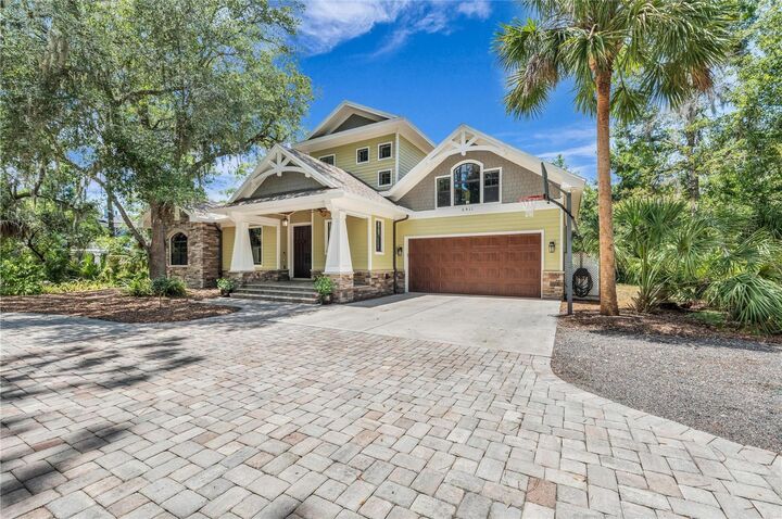 Property Photo:  5911 River Forest Circle  FL 34203 