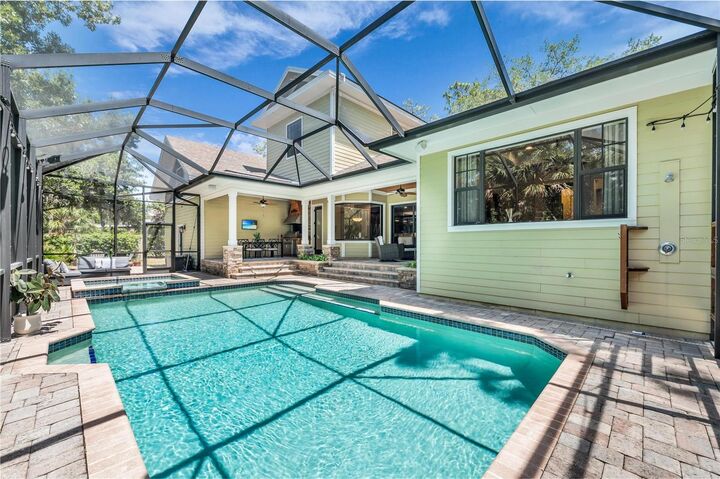 Property Photo: 5911 River Forest Circle FL 34203