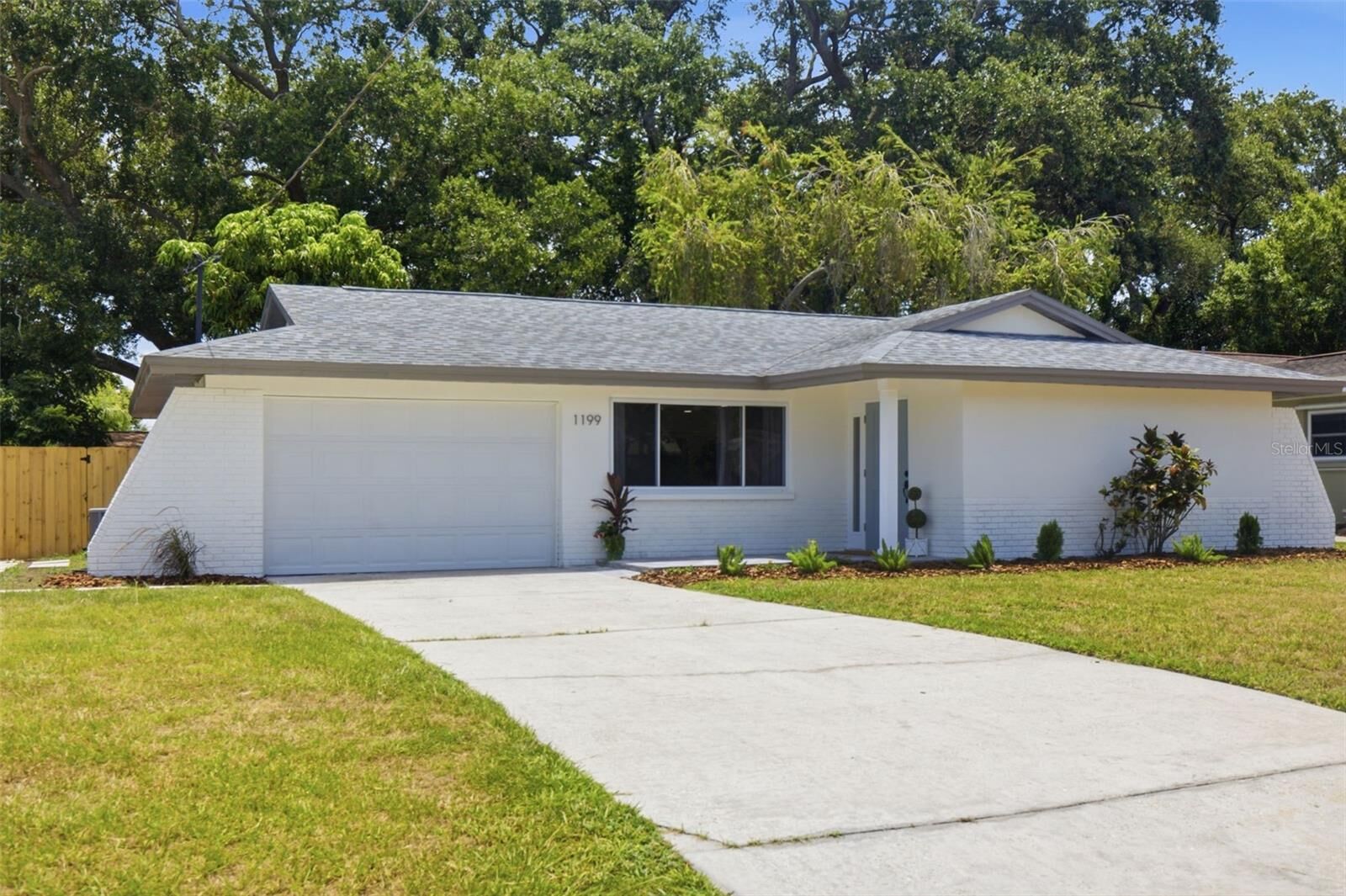 Property Photo: 1199 Keene Road FL 34698