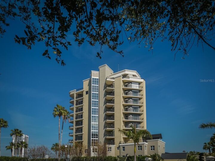 Property Photo: 600 Garrison Cove Lane 2B FL 33602