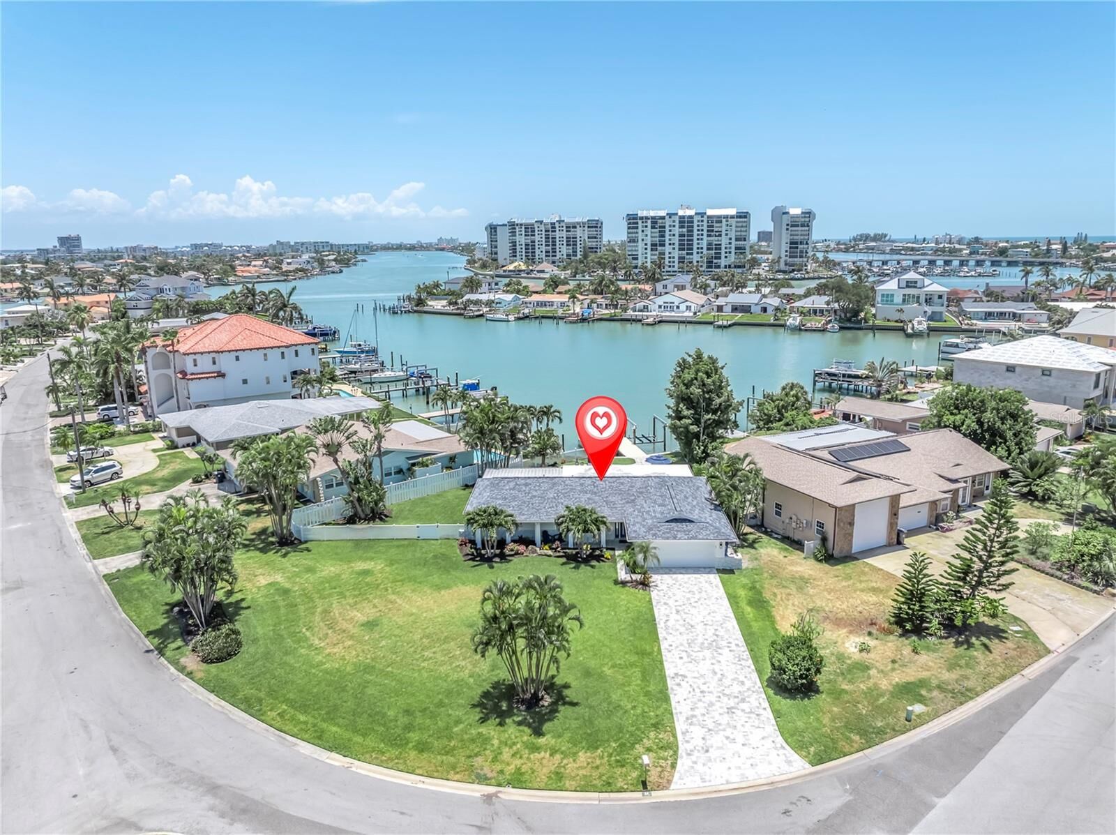 Property Photo: 24 Marina Terrace FL 33706