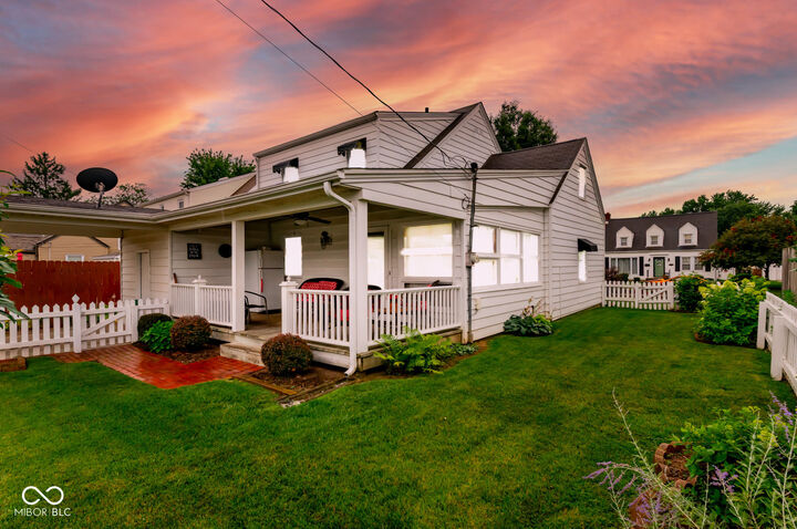 Property Photo:  414 Carter Boulevard  IN 47274 