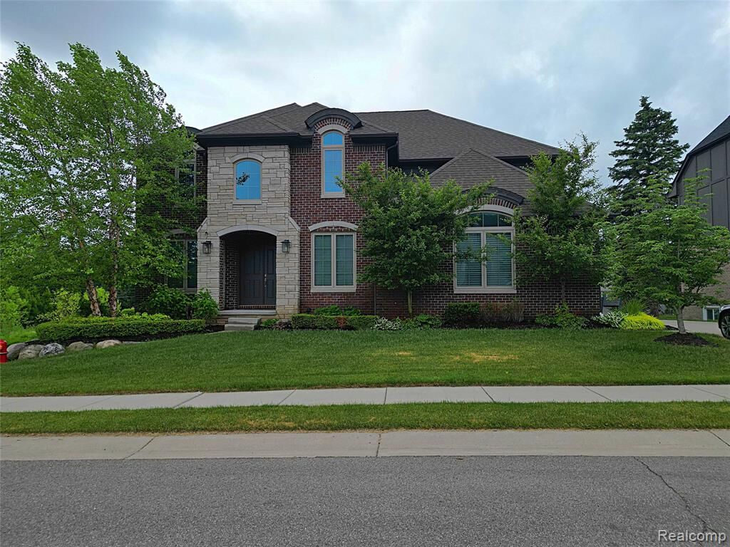 Property Photo: 4966 Park Manor Drive MI 48098 2230
